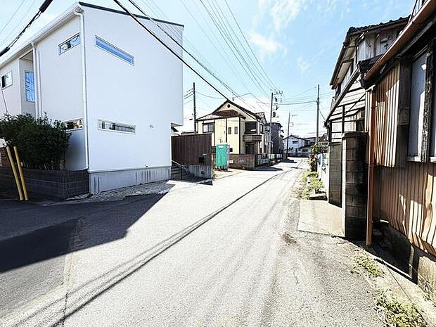 静かな住宅街に佇む、心地よい暮らしを予感させる街並み