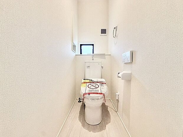 無駄を削ぎ落としたシンプルな空間は、清潔感にあふれ、日々の暮らしに静かな安らぎをもたらしてくれます。