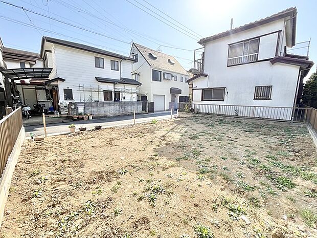 整然とした街並みに、穏やかな時間が流れる住まい