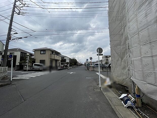 閑静な住宅街に広がる、穏やかな日常。