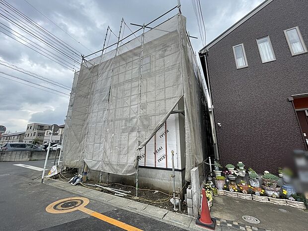 建物の可能性を感じさせる、静かな佇まい。