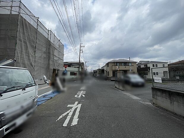 閑静な住宅街に佇む、静かで落ち着きのある街並み