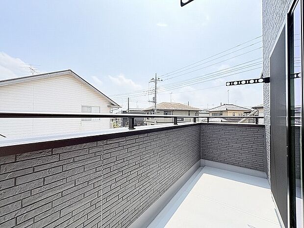 空を広く見渡せる開放的な空間が、日常に心地よいゆとりと安らぎをもたらします。