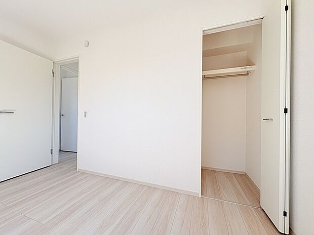 たっぷり収納で、お部屋の中はいつもキレイに片付きそうですね。