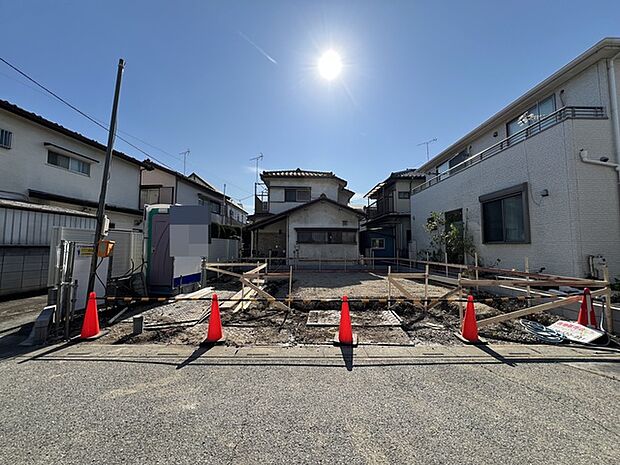 幅員こそやや狭くても、その分交通量が少なくて安心。