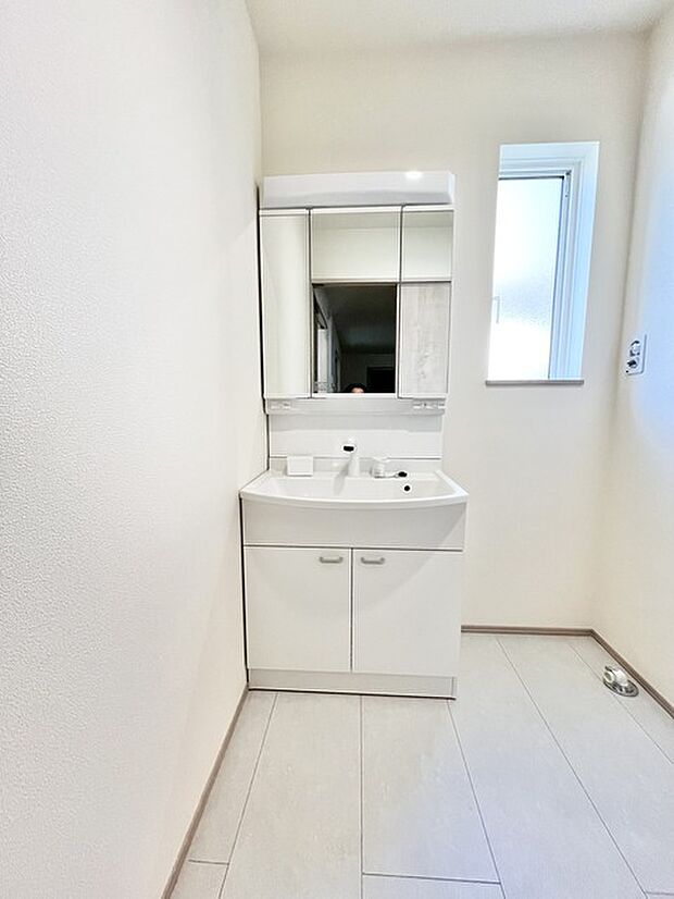 清潔感あふれる白で統一された、心地よい空間