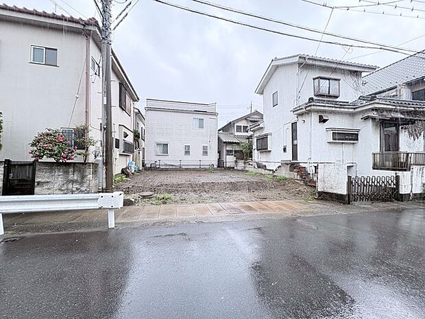 静けさと落ち着きに満ちた、穏やかな時を刻む街並み