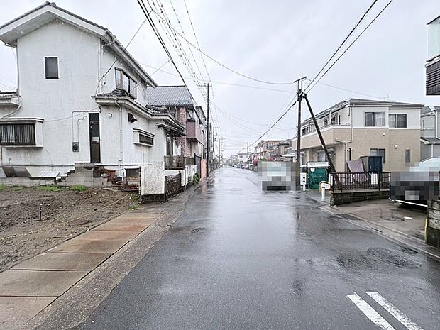 静かで落ち着いた街並みに佇む、穏やかな暮らしを育む住まい。