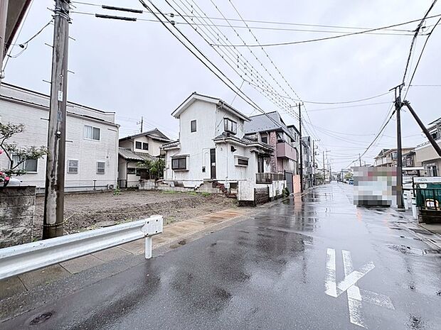 静けさを感じる、落ち着いた街並みが広がるエリア。