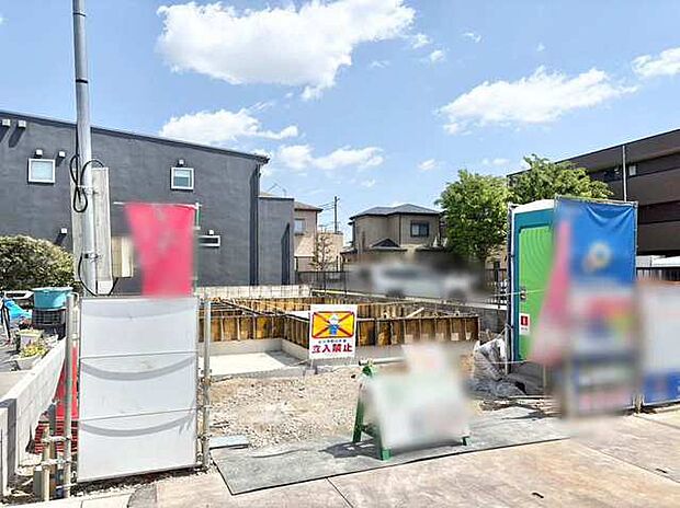 青空と緑、これから始まる新しい暮らしの予感