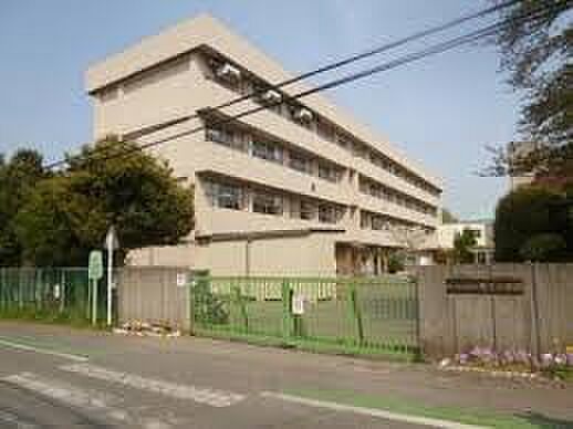 さいたま市立和土小学校（550m）