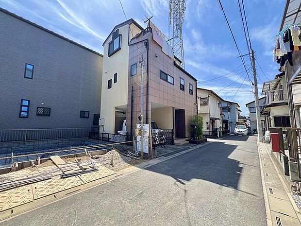 基礎から完成済みの住まいまで、各工程をご確認いただけます。 