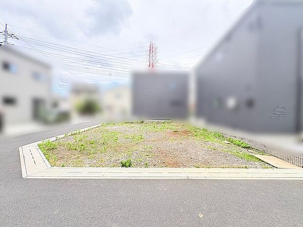 周辺環境と調和する、開放感に満ちた等身大の暮らしを描ける落ち着いた土地です。
