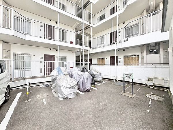 バイク置き場