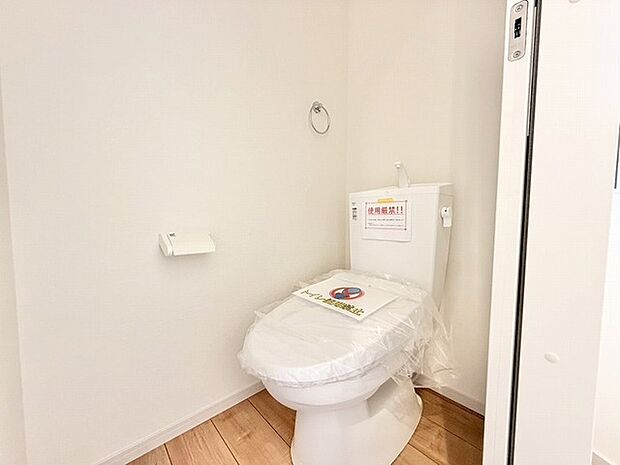 清潔感のある白を基調とした、シンプルで整然とした空間が心地よいゆとりを生み出しています。