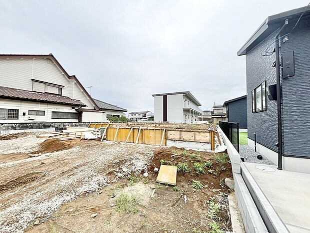 新しい暮らしの舞台が、広がりを見せる建設現場