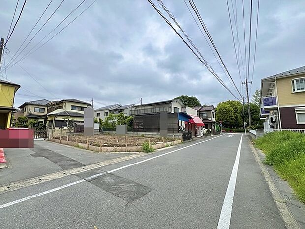 道路は6mほどになると駐車の際の停めやすさがかなり違ってきます。