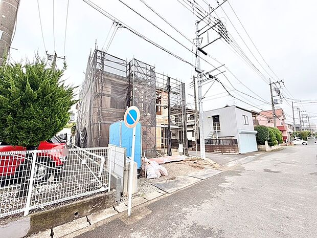 新しい暮らしの基盤となる、丁寧な施工と静かな環境が調和する街並みの中に位置しています。