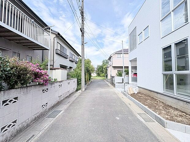 静けさと新しさが調和する、穏やかな街並みが広がる。