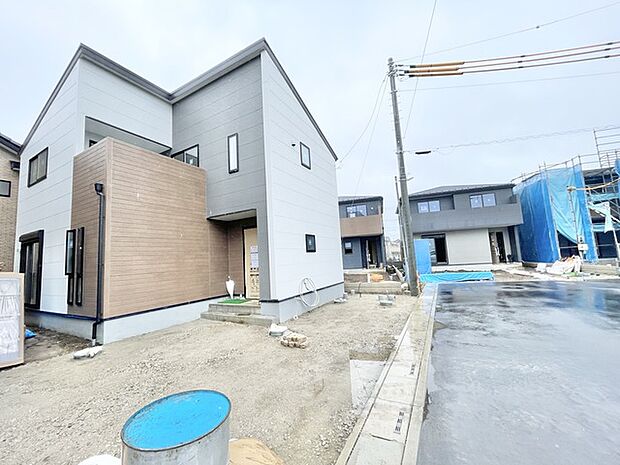 洗練されたスタイリッシュな外観が、新しい暮らしの始まりを予感させる佇まいです。