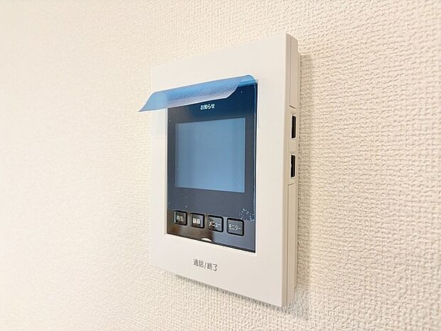 日々の暮らしの安全を見守り、安心して過ごせる住環境を整える配慮が行き届いています。