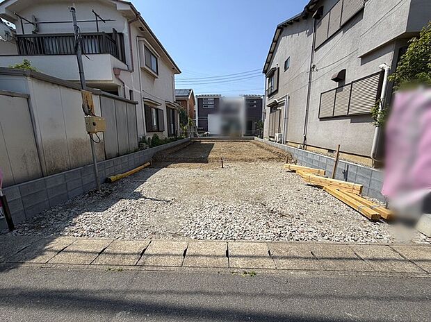 基礎から完成済みの住まいまで、各工程をご確認いただけます。
