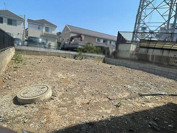 空を広く見渡せる開放的な環境で、自由な発想で理想の暮らしを描ける住まいづくりの舞台となります。