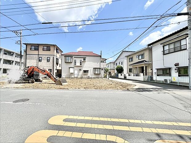青空の下、新しい物語が始まる予感のする土地。