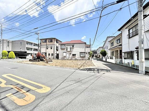 日差しが心地よい、穏やかな街並み