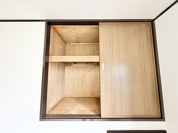 和室の収納は、やっぱり押入れがしっくりきます。