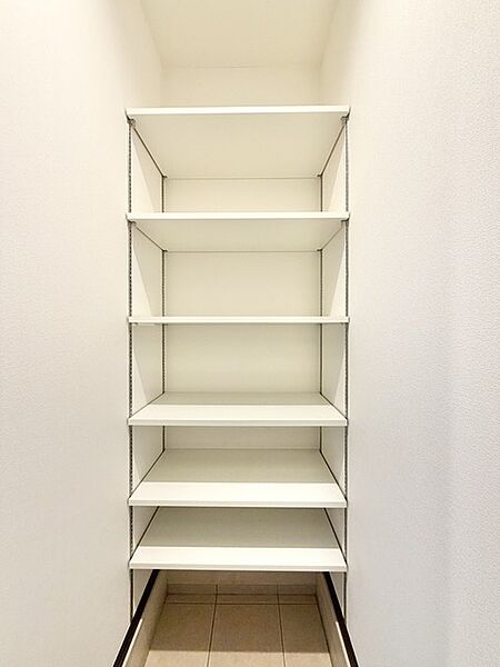土間収納付きでお子様の遊具やアウトドア用品も収納可能です。
