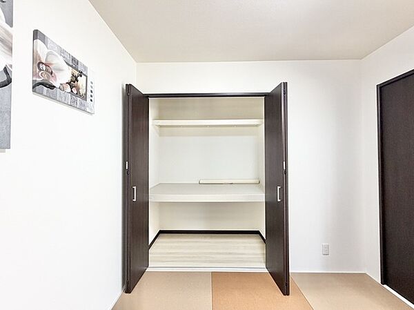 ご家族の思い出も大切にしまっておけるたっぷり収納。