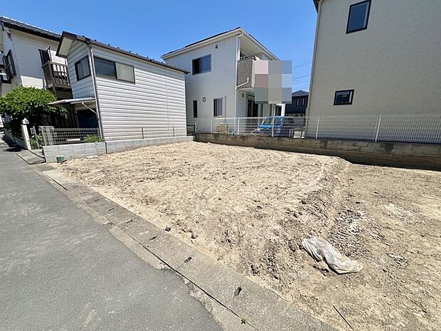 車の通りも少ない閑静な住宅地。子育てにも、第二の人生にも。