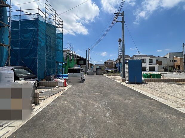 新しい街並みが形成されていく期待感と、空の広がりを感じる穏やかな住環境です。