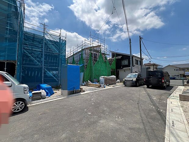 新しい暮らしの形が日々少しずつ形作られていく、閑静な住宅街の風景です。