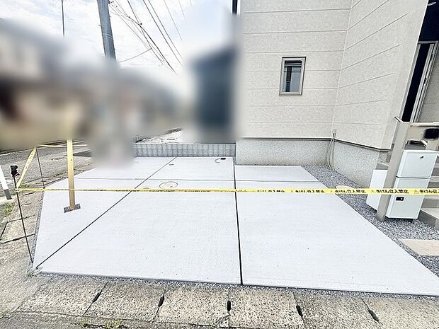 日々の暮らしを整える、すっきりと洗練されたシンプルな空間が広がります。