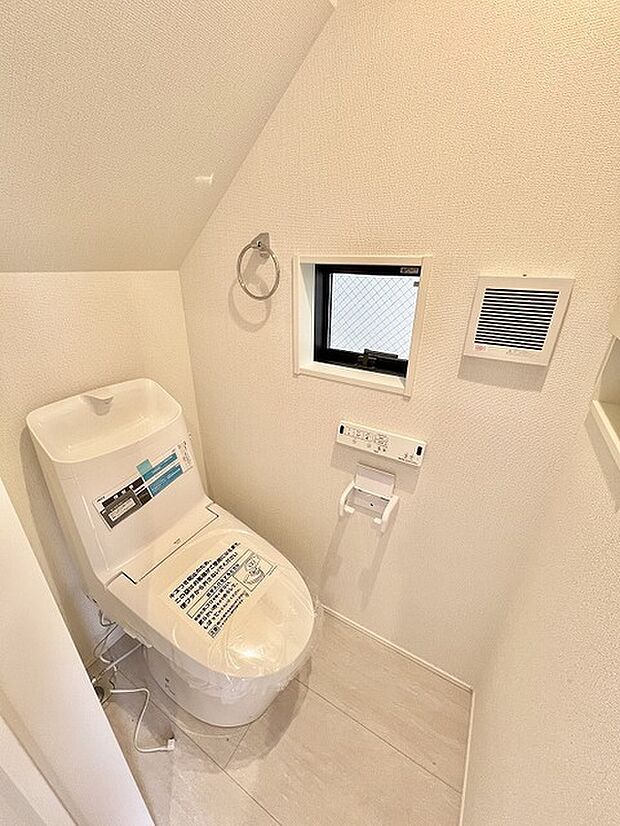 白を基調とした清潔感のある空間が心地よい、落ち着いた時間が流れる場所です。