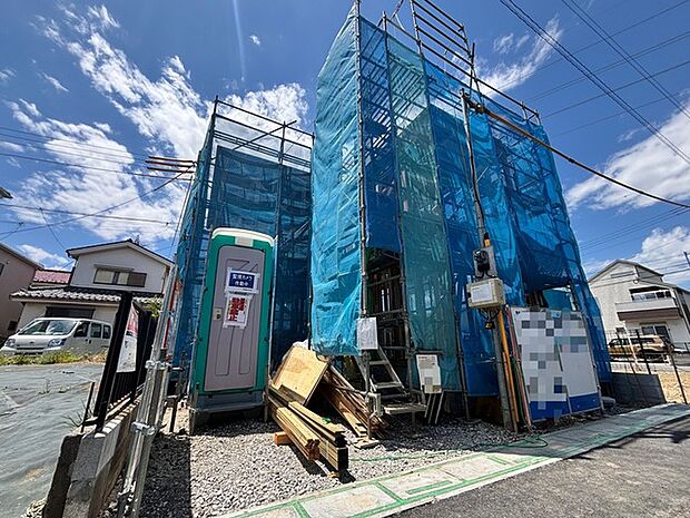 新しい暮らしの基盤となる住まいが、確かな技術と計画のもとで着実に形づくられています。