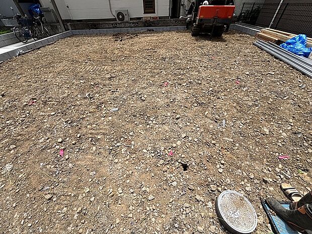 これから始まる新しい暮らしの可能性を秘めた、ゆとりある敷地の広がりに思いを馳せて。