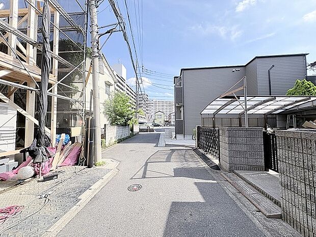 空が広く開放感のある、穏やかで静かな街並みが日々の暮らしを包み込みます。