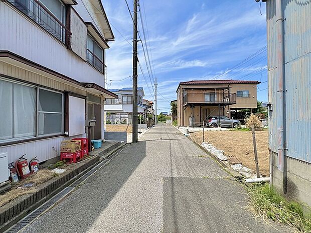 空が広く見渡せる、穏やかで落ち着いた時間が流れる住環境が魅力の街並みです。
