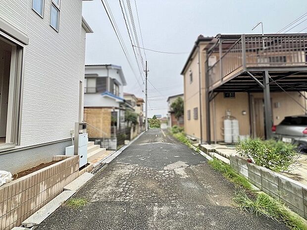 落ち着いた住宅街のなかに静かな時間が流れる心地よい空間です