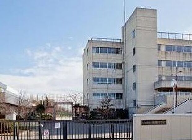さいたま市立柏陽中学校（570m）
