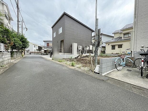 穏やかな空気が流れる落ち着いた住環境に寄り添う心地よい佇まい
