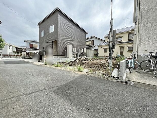 落ち着いた住宅街に佇む、ゆったりとした時間の流れる穏やかな環境です。
