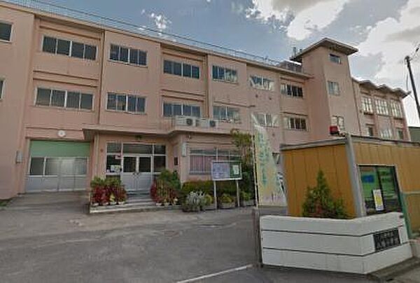 八潮市立八幡小学校（300m）
