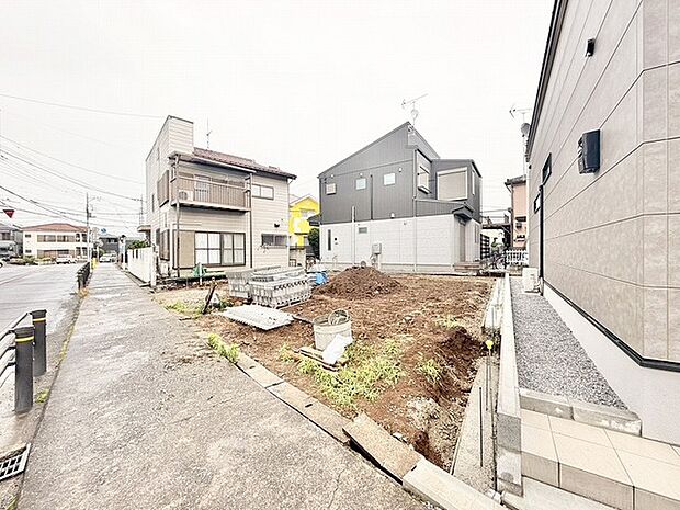 周辺環境との調和を保ちながら、これからの暮らしを自由に描けるゆとりある空間が広がっています。