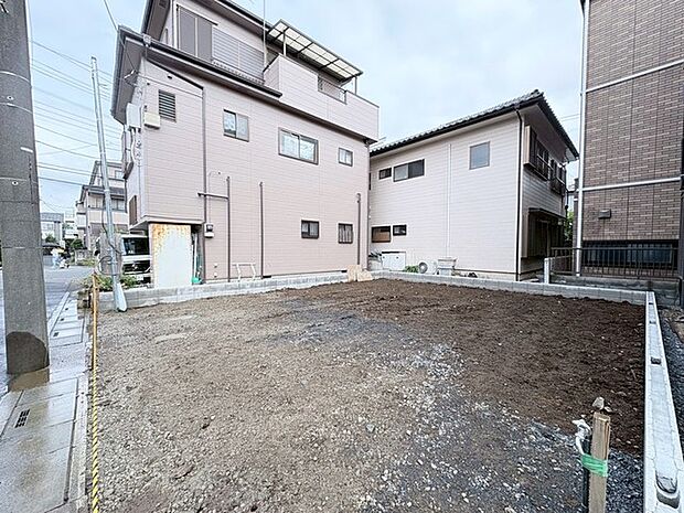 周辺環境と調和する落ち着いた住環境で、理想の暮らしを描くための礎となる広さが確保されています。