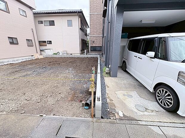 閑静な住宅街の中にあり、これからの暮らしの拠点として自由な設計を描ける余白が広がっています。