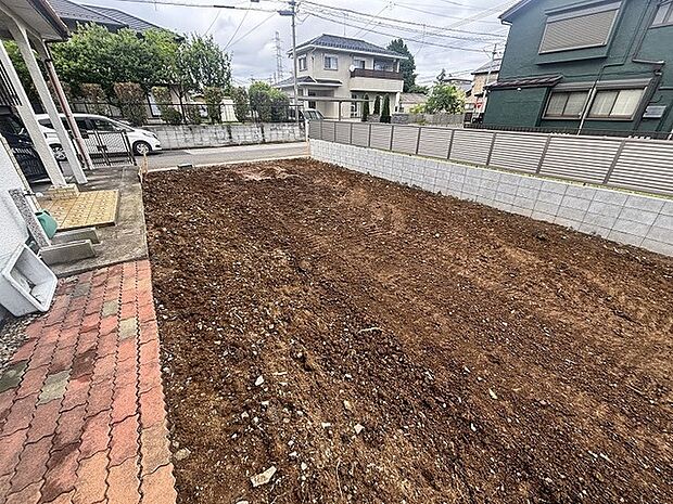 暮らしの構想が広がる、ゆとりある敷地が日々の生活に心地よい余白をもたらしてくれます。